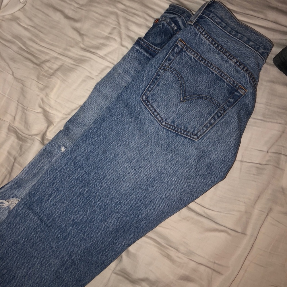 Levi’s Jeans with Stripe down side